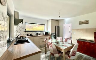 Casa din barne cu 3 dormitoare si pardoseala Gura Humorului - Poză 5