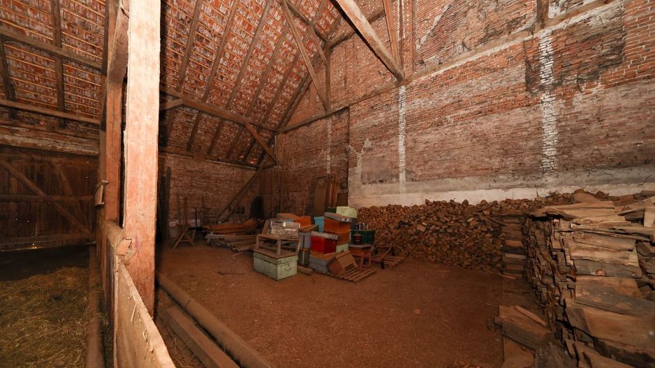 Casă Săsească Autentică cu Șură Impresionantă în Cristian – Teren 2729mp - Poză 17