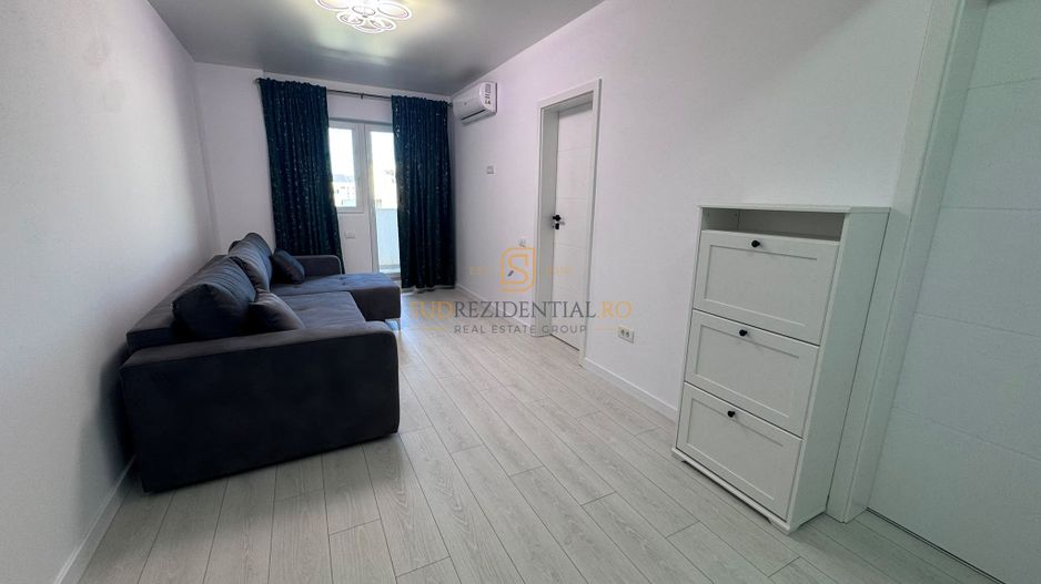 Apartament cu o camera, piscina exterioara, metrou Berceni - Poză 2
