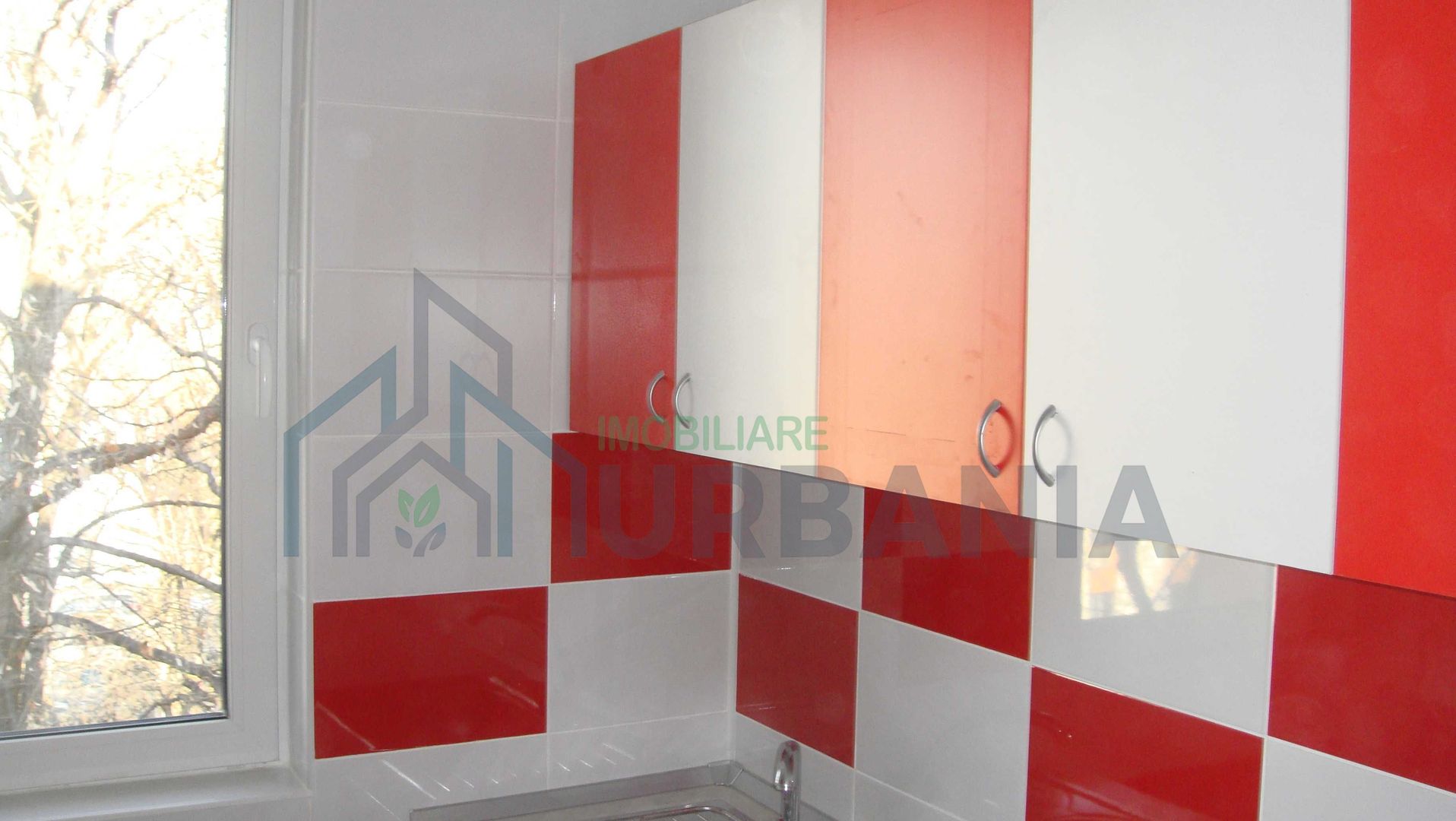 Tudor Vladimirescu langa Iulius Mall o camera in apartament - Poză 3