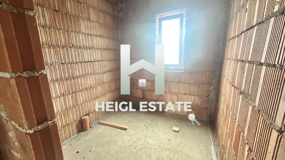 Duplex separat prin camera tehnica,  spre vanzare cu 4 camere - Poză 3