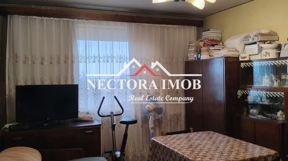 NECTORA IMOB-Apartament 2 camere, 44 mp + balcon, Str.Splaiul Crisanei - Poză 2