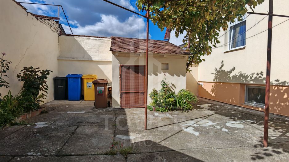 Casă individuală cu 3 camere, curte , în Sibiu, zona Lupeni - Poză 6