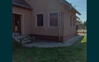 Casa de vanzare cu teren generos - Poză 3