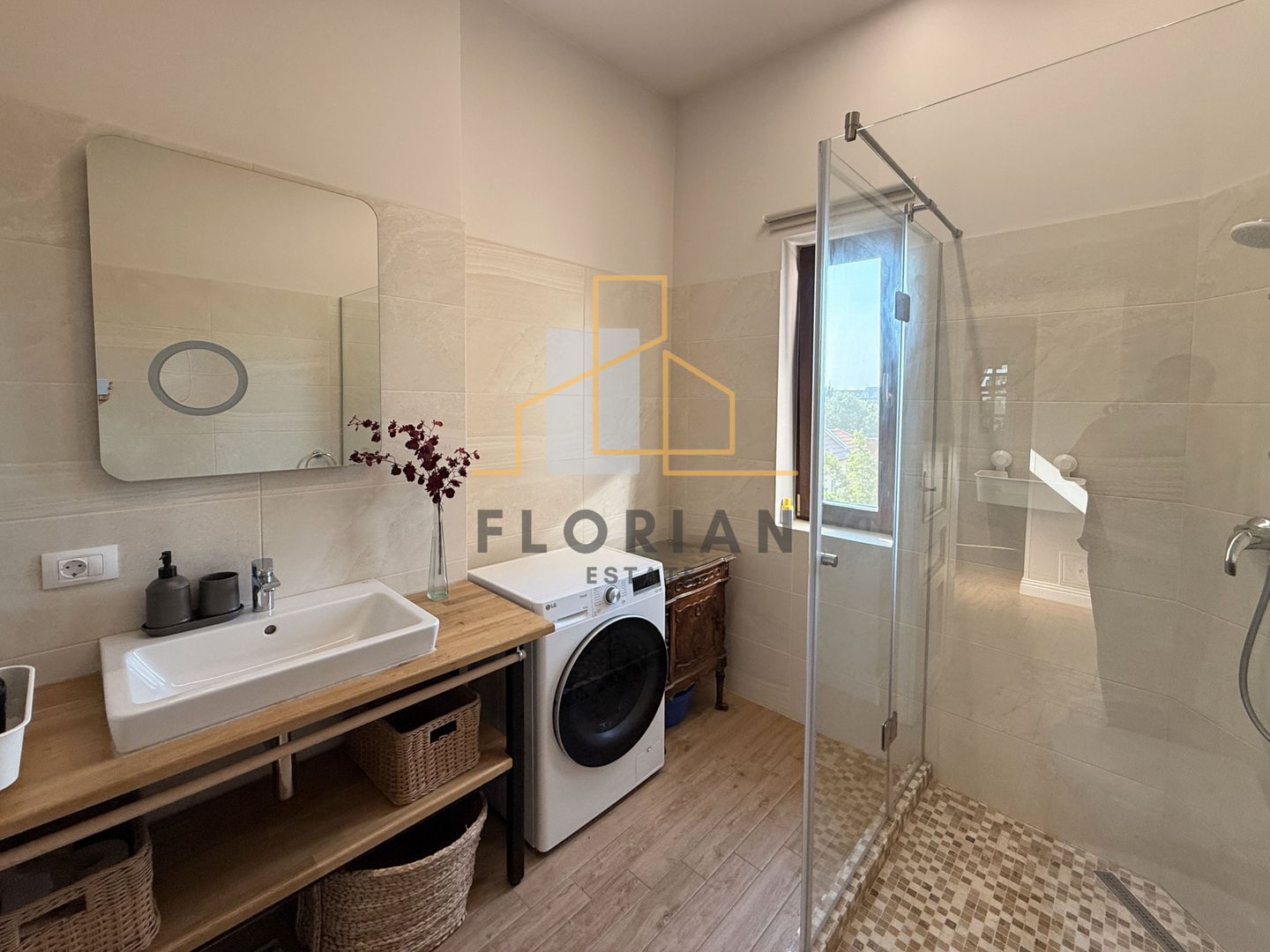 Apartament  modern cu 2 camere in cladire istorica– Zona Sinaia - Poză 3