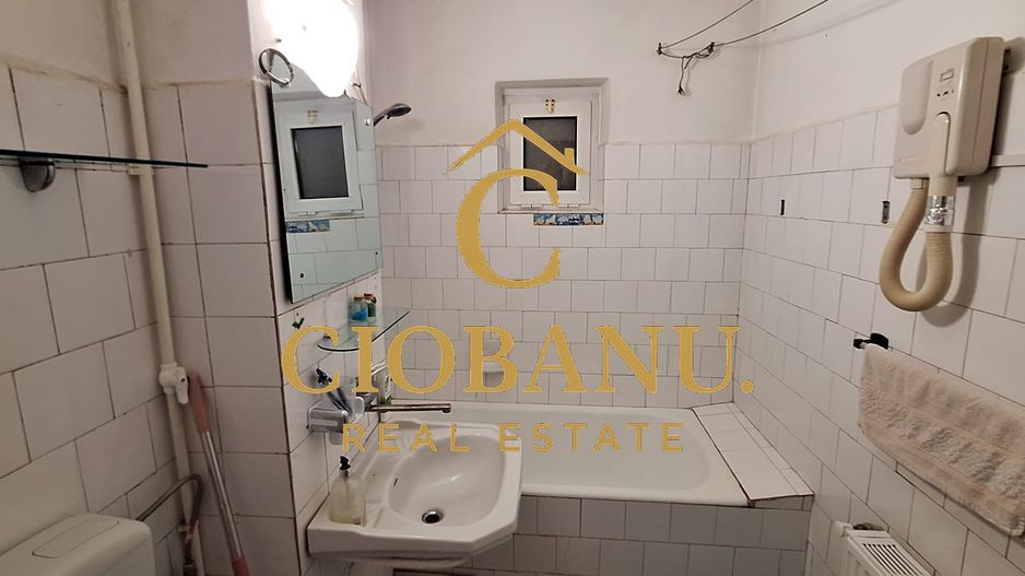 APARTAMENT DE VANZARE ETAJ 2/4 DECOMANDAT ZONA 1 MAI - Poză 11