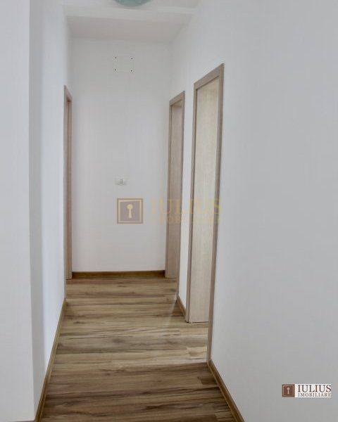 Zona Sud - mobilat modern, 2 locuri de parcare incluse. - Poză 10