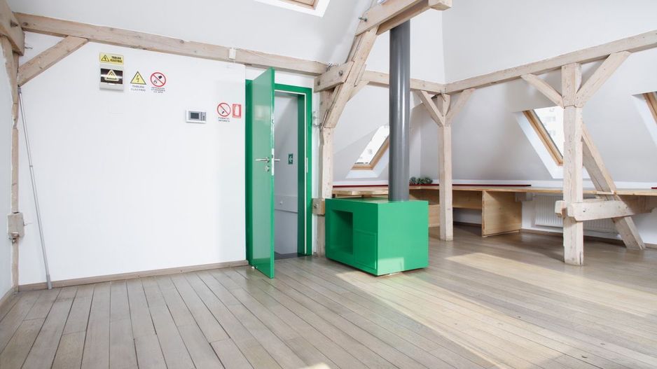 Închiriez apartament 2 camere + mansardă, Piața Muncii -Decebal, birou - Poză 8