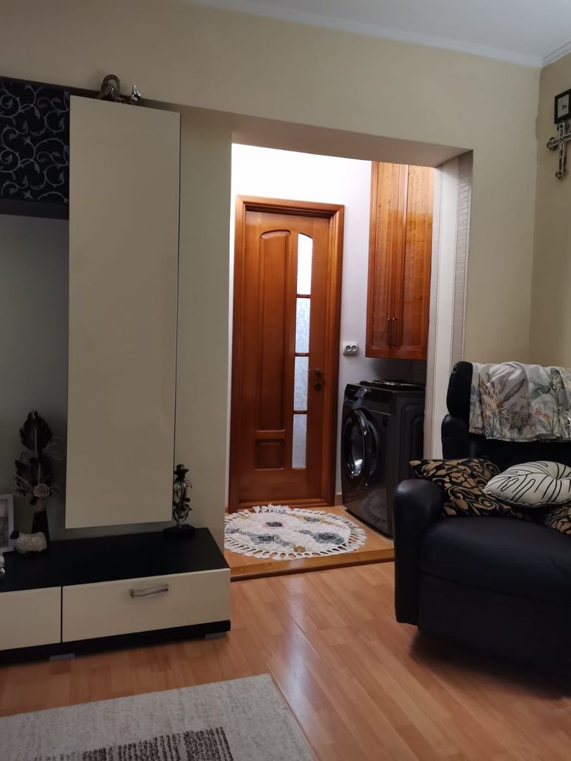 Apartament cu 3 camere, etaj 3, mobilat si utilat, zona CENTRU; - Poză 8