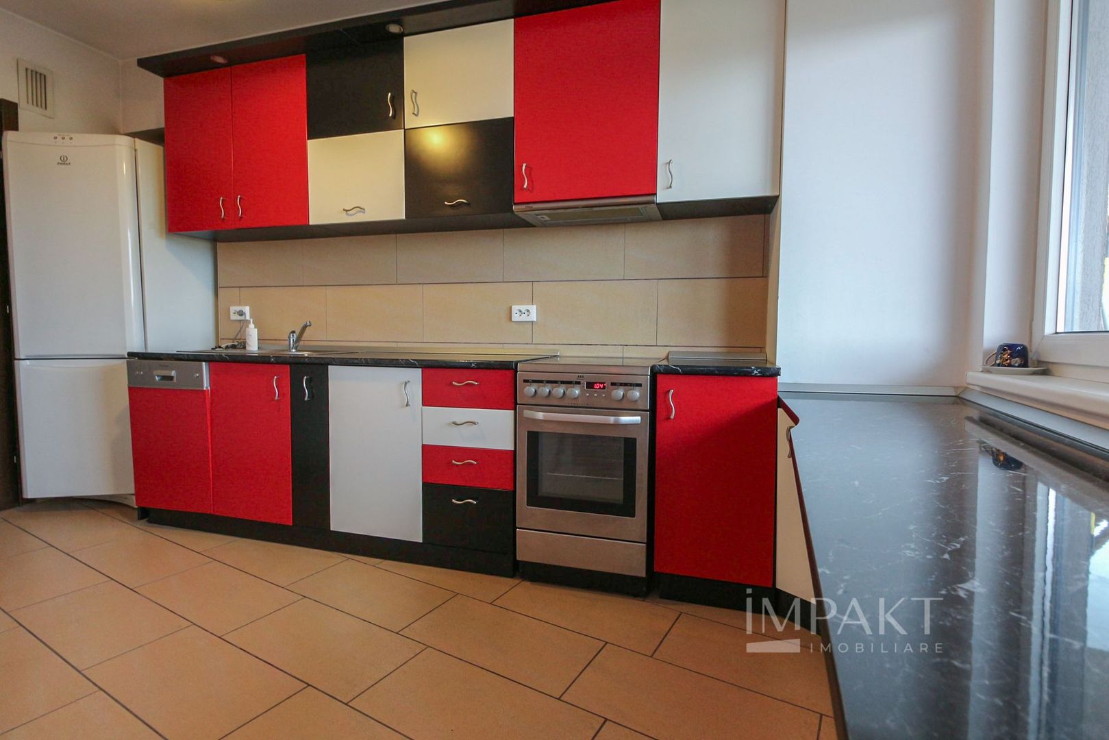 Apartament 3 camere cu o panorama deosebita Plopilor!Parcare subterana - Poză 2