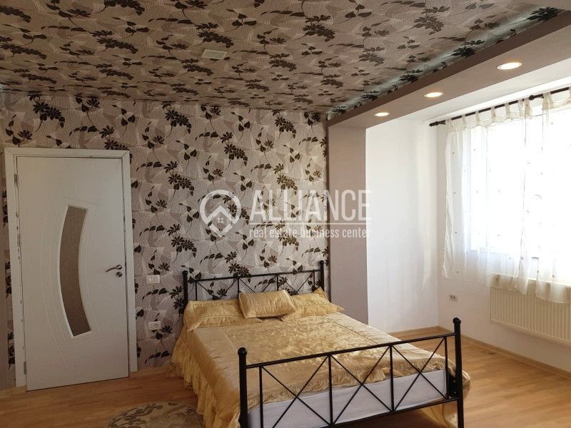 BULEVARDUL MAMAIA - Apartament de 3 camere in vila TERMEN REDUS! - Poză 8