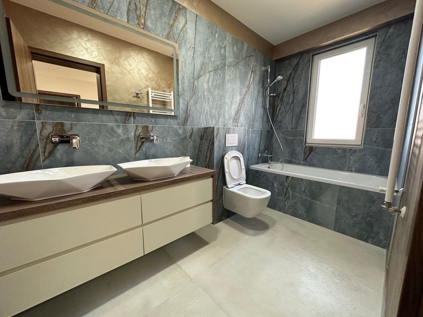 Duplex deosebit cu garaj și subsol - Poză 7