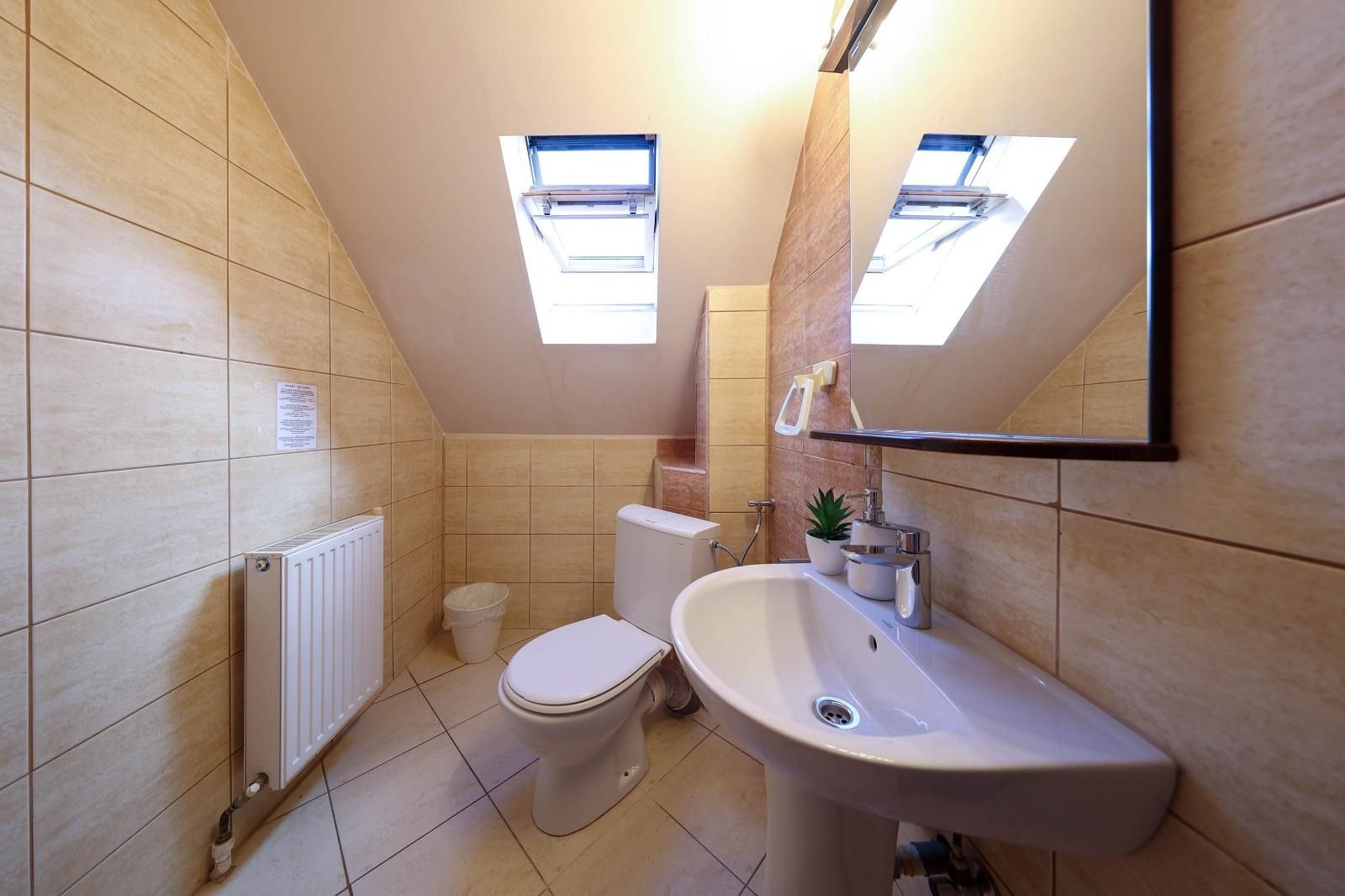 Vilă spațioasă de vânzare în Predeluț, Bran | 2000mp - Poză 19