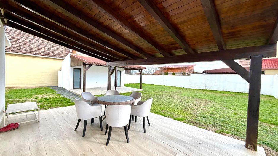 1100 e/ mp - Casa individuala  - 700 mp teren - la asfalt - Sacalaz - Poză 19