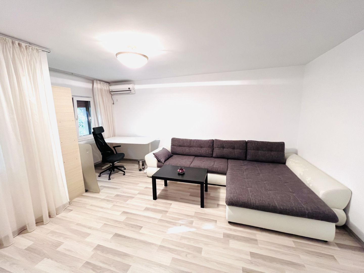 APARTAMENT DE LUX 2 CAMERE VIRTUTII - Poză 1