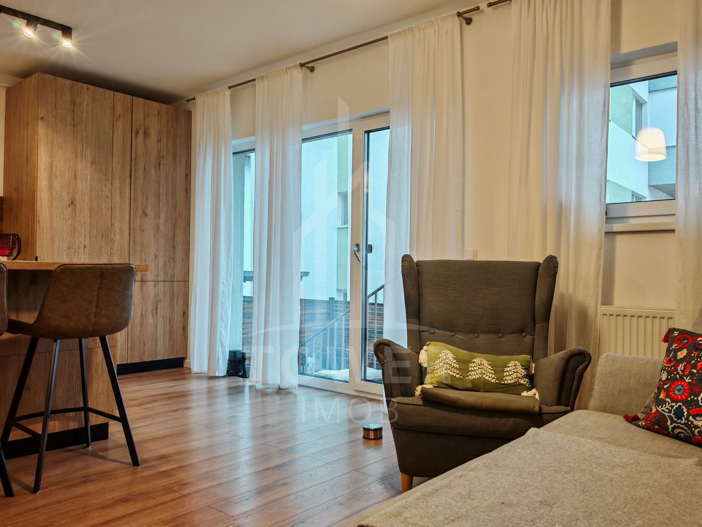 Apartament Modern în Cartierul Arhitectilor - 71 mp + Curte de 110 mp - Poză 6