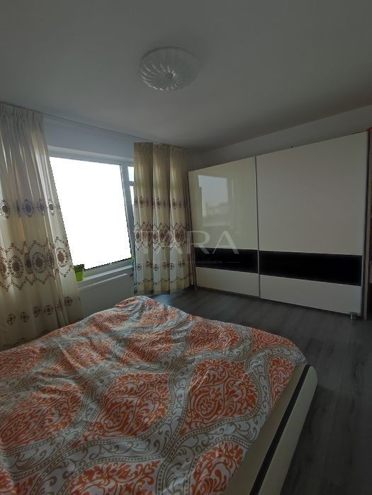 Apartament Spațios cu 2 Camere, 2 Balcoane și Parcare Subterană în Borhanci - Poză 4