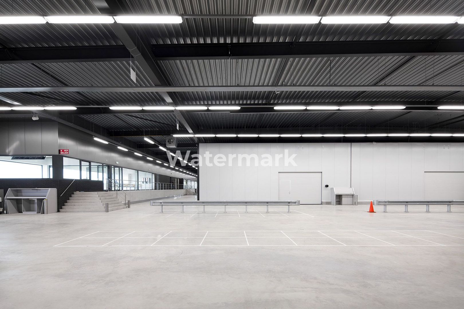 Hala cu showroom de inchiriat in Bulgaria - Poză 5