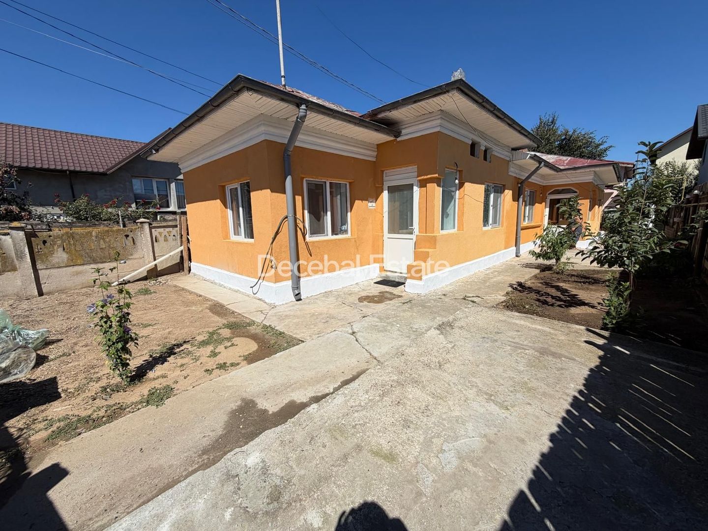 Casă renovată complet  105 mp utili  Teren 400 mp  Berceni - Poză 1