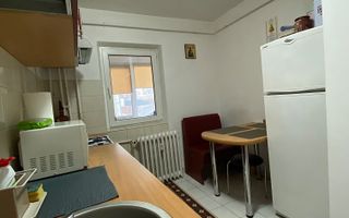 Închiriez garsonieră Podul de Fier (statia Pădurii), et 2, - Poză 6
