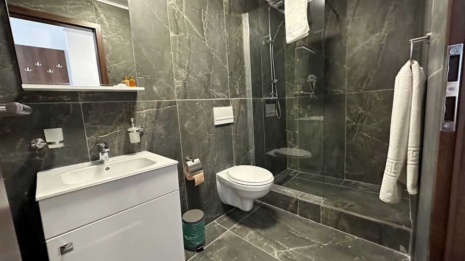 Clădire de închiriat pentru birouri  / clinica - Poză 21