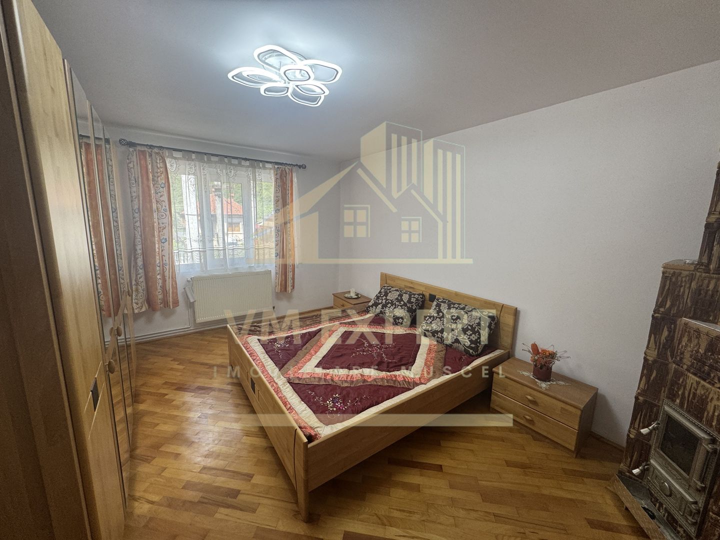 VILA 5 CAMERE, TEREN 4520 MP, LERESTI, ARGES - Poză 5