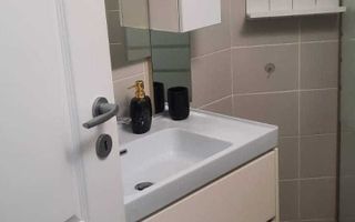 Inchiriez apartament 2 camere plus spatiu de depozitare. - Poză 8