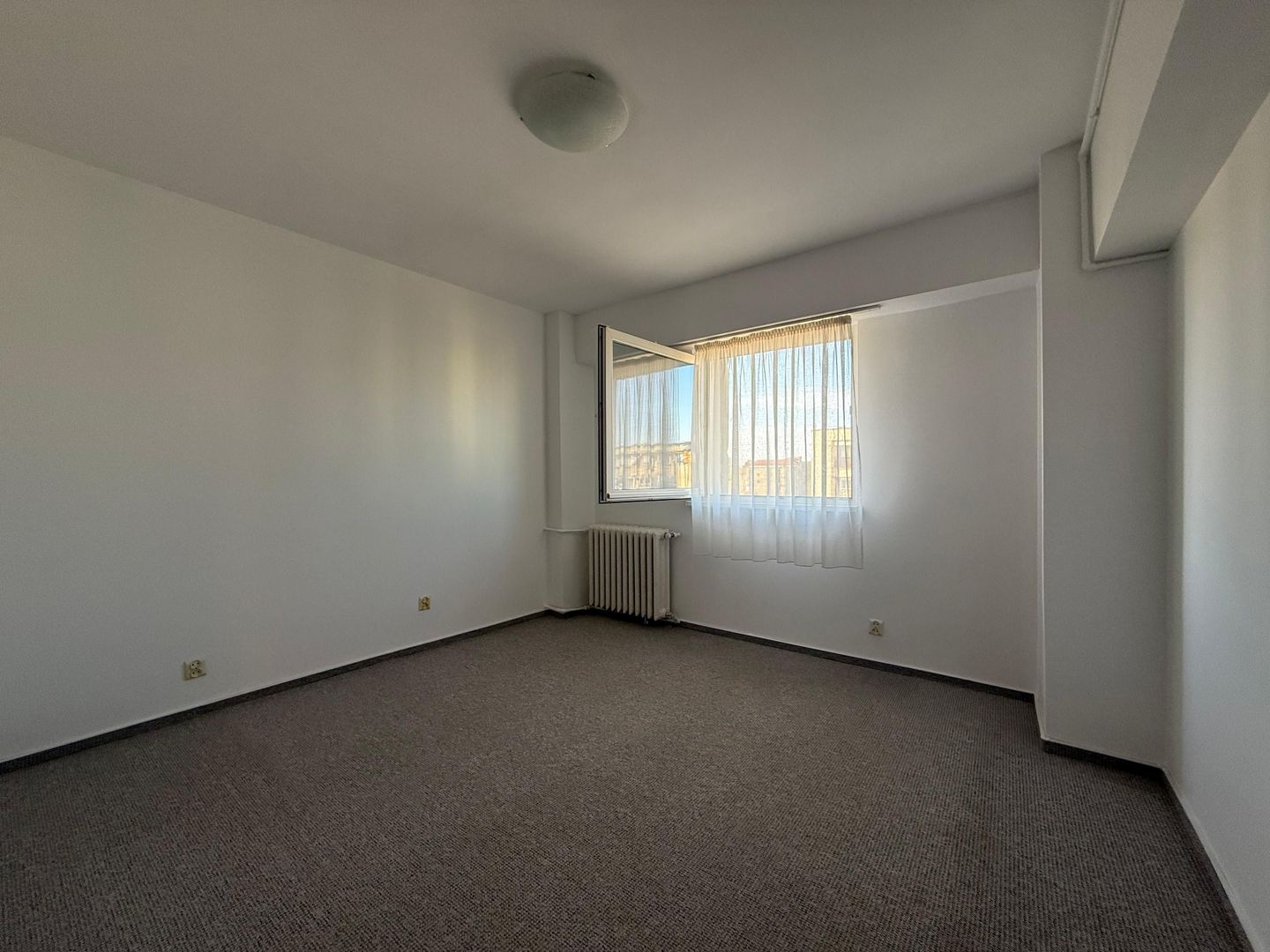 OPORTUNITATEA ULTRACENTRALĂ | APARTAMENT 2 CAMERE LA 450 M DE CENTRUL VECHI | - Poză 5