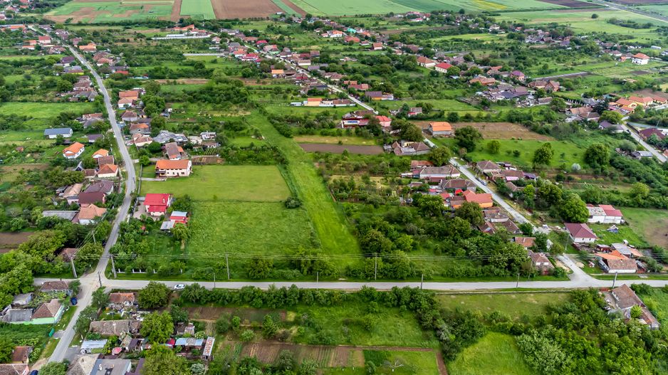 Teren intravilan de vânzare 1921 mp în Ghioroc - Poză 5