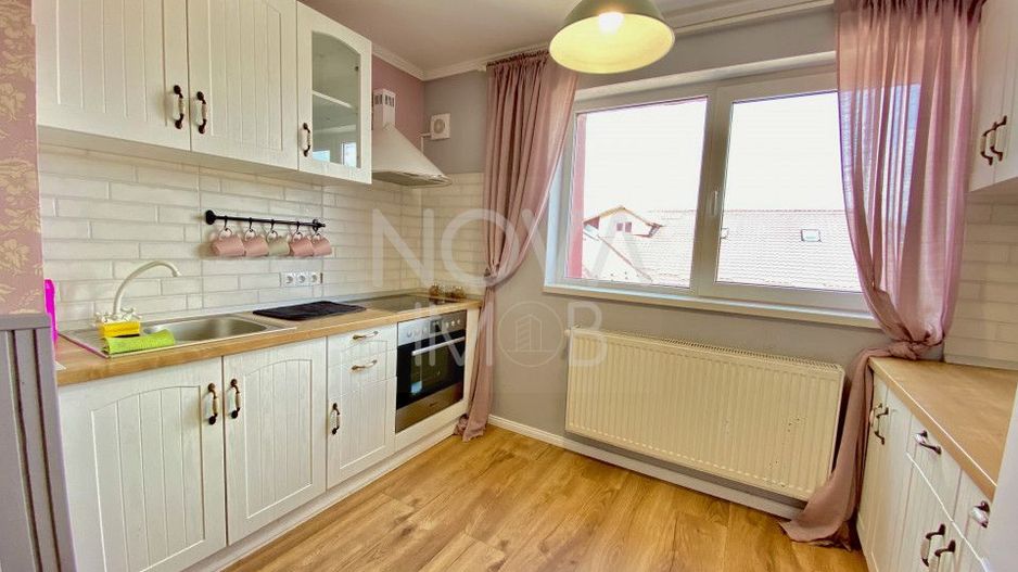 Apartament 3 camere, 2 bai, decomandat in Strand pentru inchiriat - Poză 13