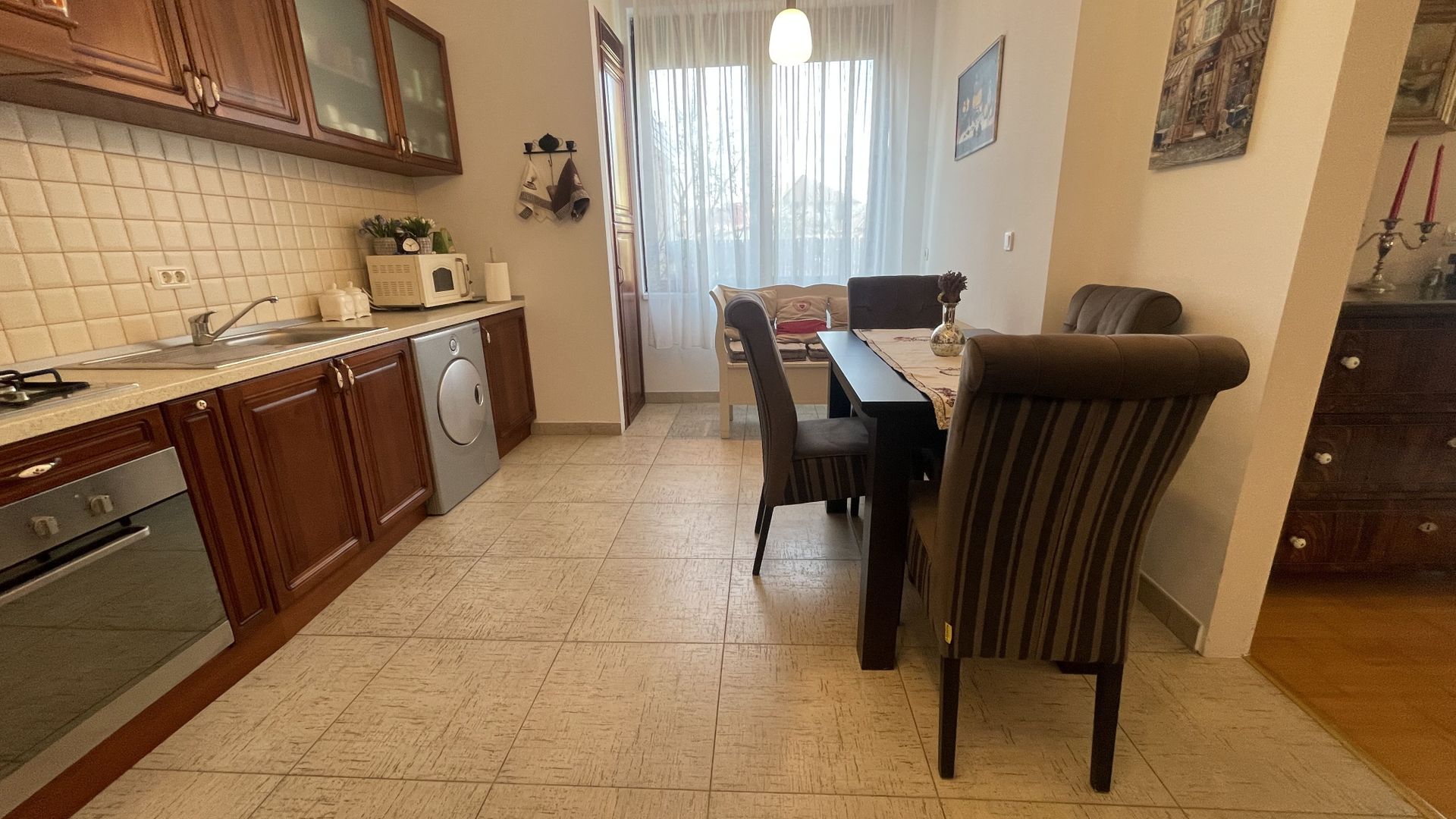 Casa eleganta si luminoasa,situata in zona de case -Mehala - Poză 5