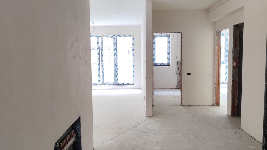 Apartament 4 camere de vanzare - Aviatiei - Poză 3