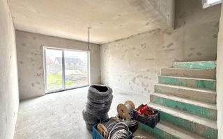 Casa individuala cu arhitectura deosebita, 170 000 Euro -  Sacalaz - Poză 5