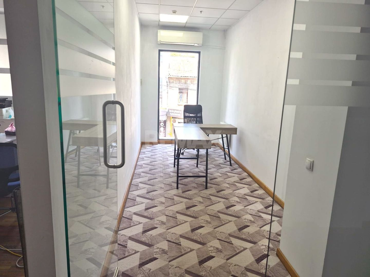 De închiriat birou 40 m.p. sec.Centru - Poză 5