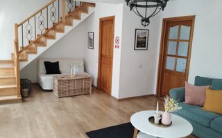 Casă de poveste în Moieciu de Sus - Poză 4