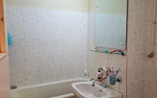 Apartament cu 4 camere, zona Nord - Poză 11