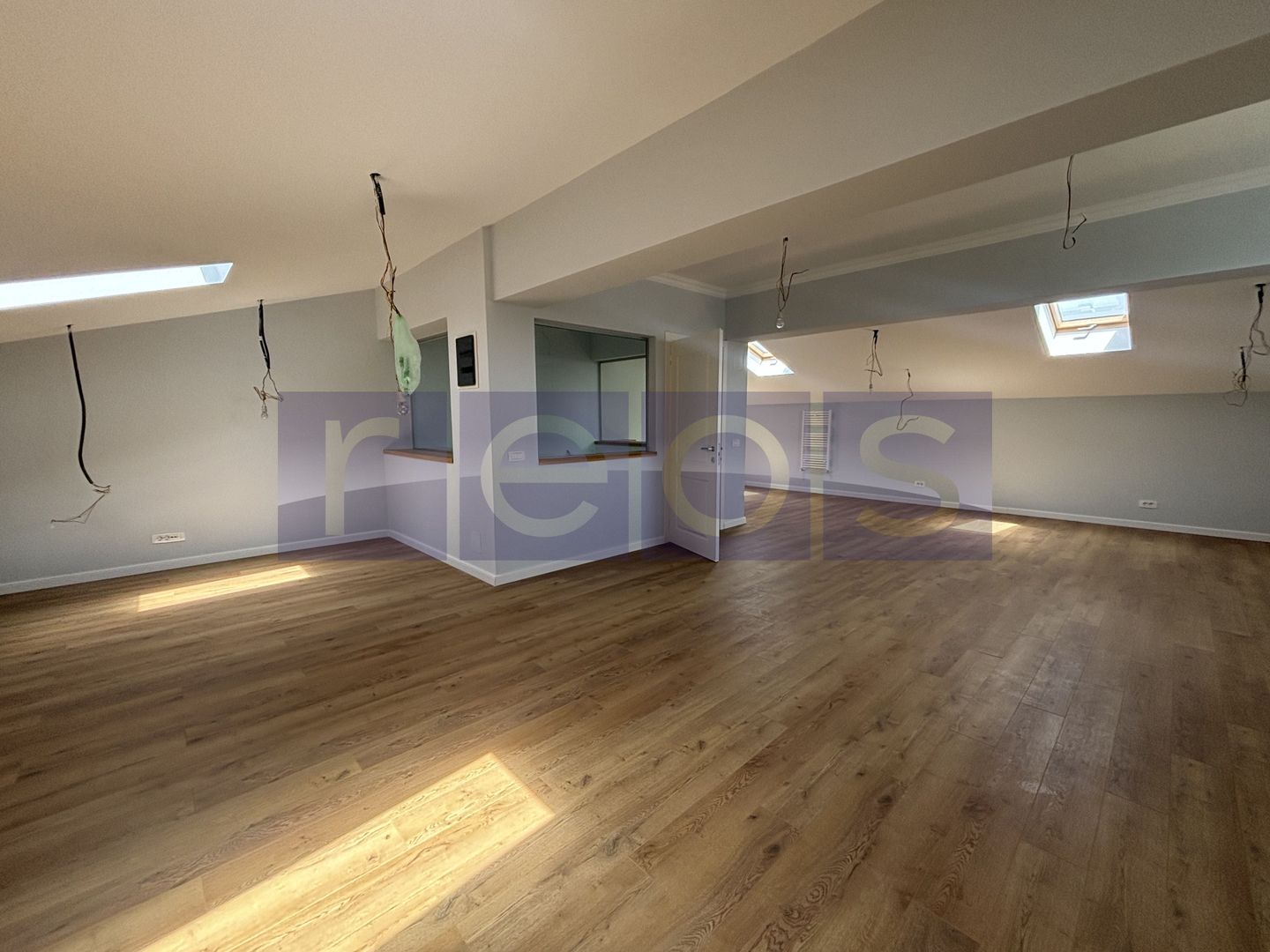 VANZARE VILA SUPERBA IN OTOPENI | 5 CAMERE | TEREN 325 MP - Poză 17