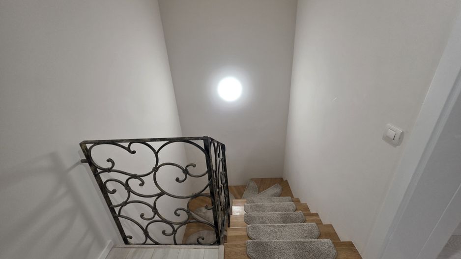 Vilă 4 camere | Vis-a-vis Porsche Nord | Pipera | Curte 200 mp | Garaj - Poză 13