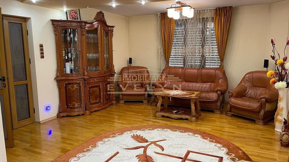 Vila de vanzare D+P+1 220 mp cu teren 300 mp, pret 285000 euro negociabil ! - Poză 1