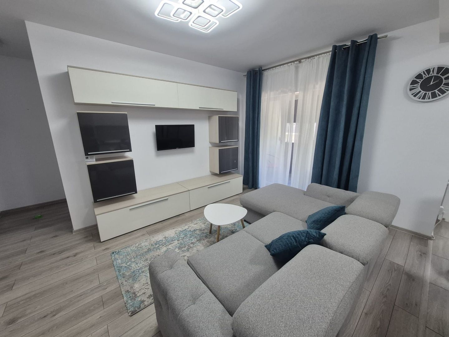 APARTAMENT 3 CAMERE SI LOC DE PARCARE | SELIMBAR ZONA TRIAJULUI - Poză 1