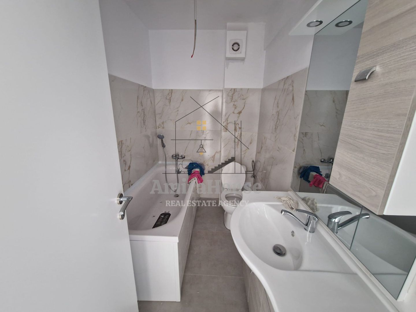 Apartament 3 camere CF, finisat etaj 2, parcare subterana, str Traian Vuia - Poză 14