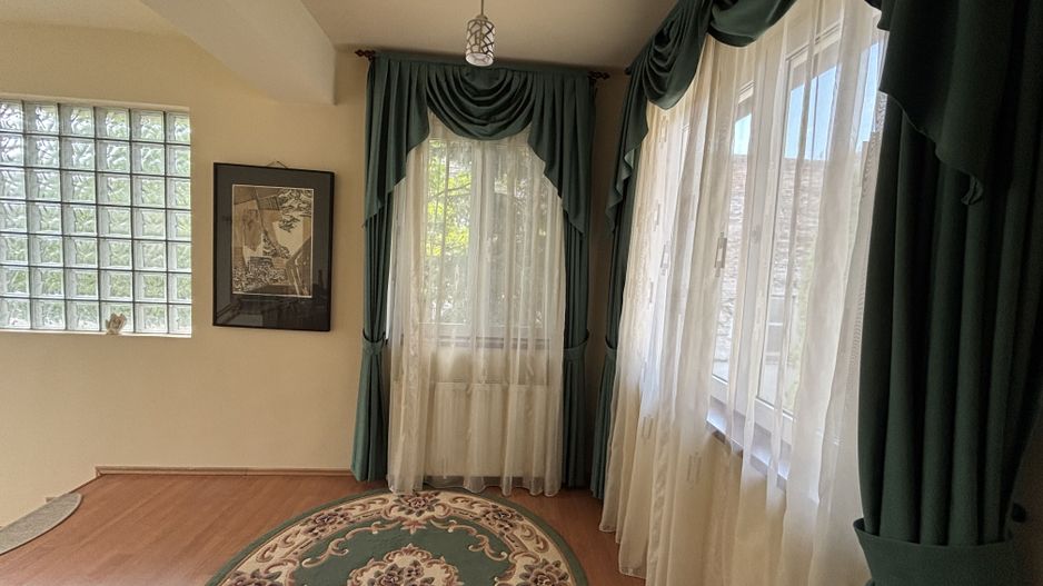 Apartament privat la casa la 5 minute de Piața Victoriei - Poză 34