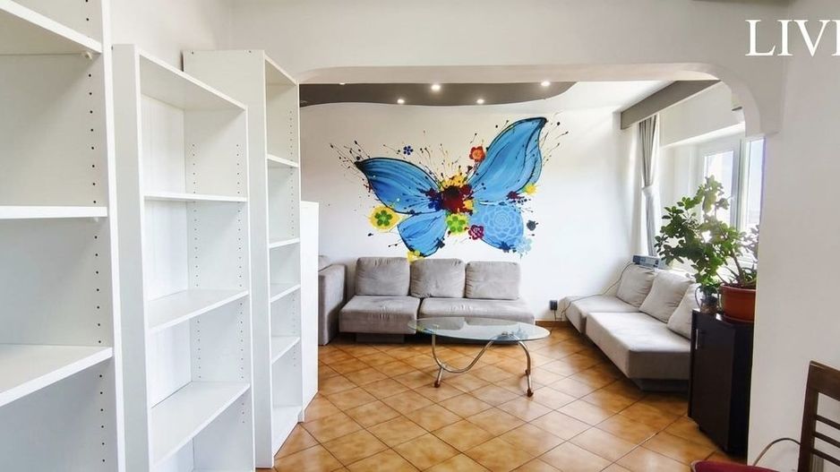 De vanzare apartament 4 camere Crangasi - Poză 1
