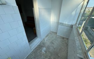 Decomandat. Model spatios. Disponibil imediat. Etaj intermediar. - Poză 8