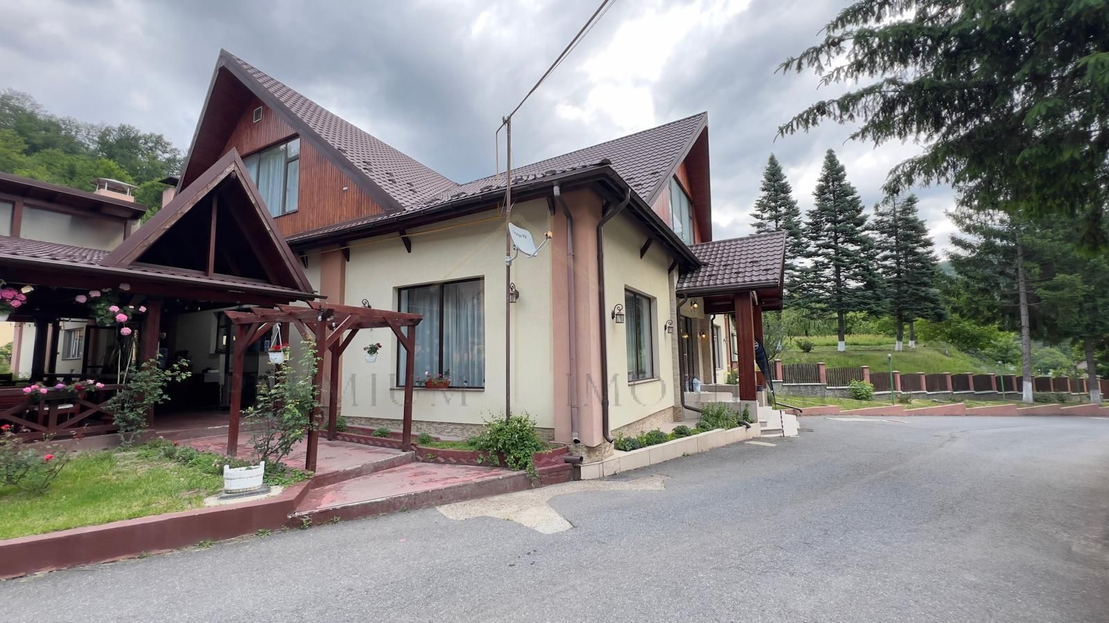 Popas Turistic Poiana Sărată – Complex turistic de vânzare - Poză 10