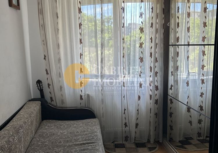 APARTAMENT 3 CAMERE SEMIDECOMANDAT - PACURARI - Poză 1