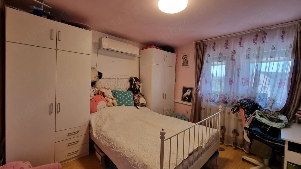 BRASADAS vinde ap 3 cam modernizat și parțial mobilat. - Poză 5