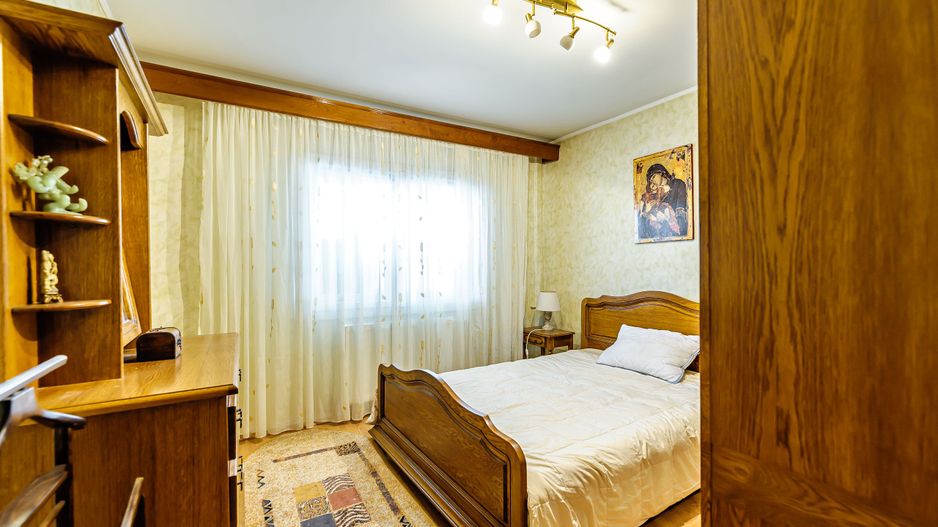 Apartament cu 4 camere Zona Podgoria, strada Bolintineanu - Poză 6