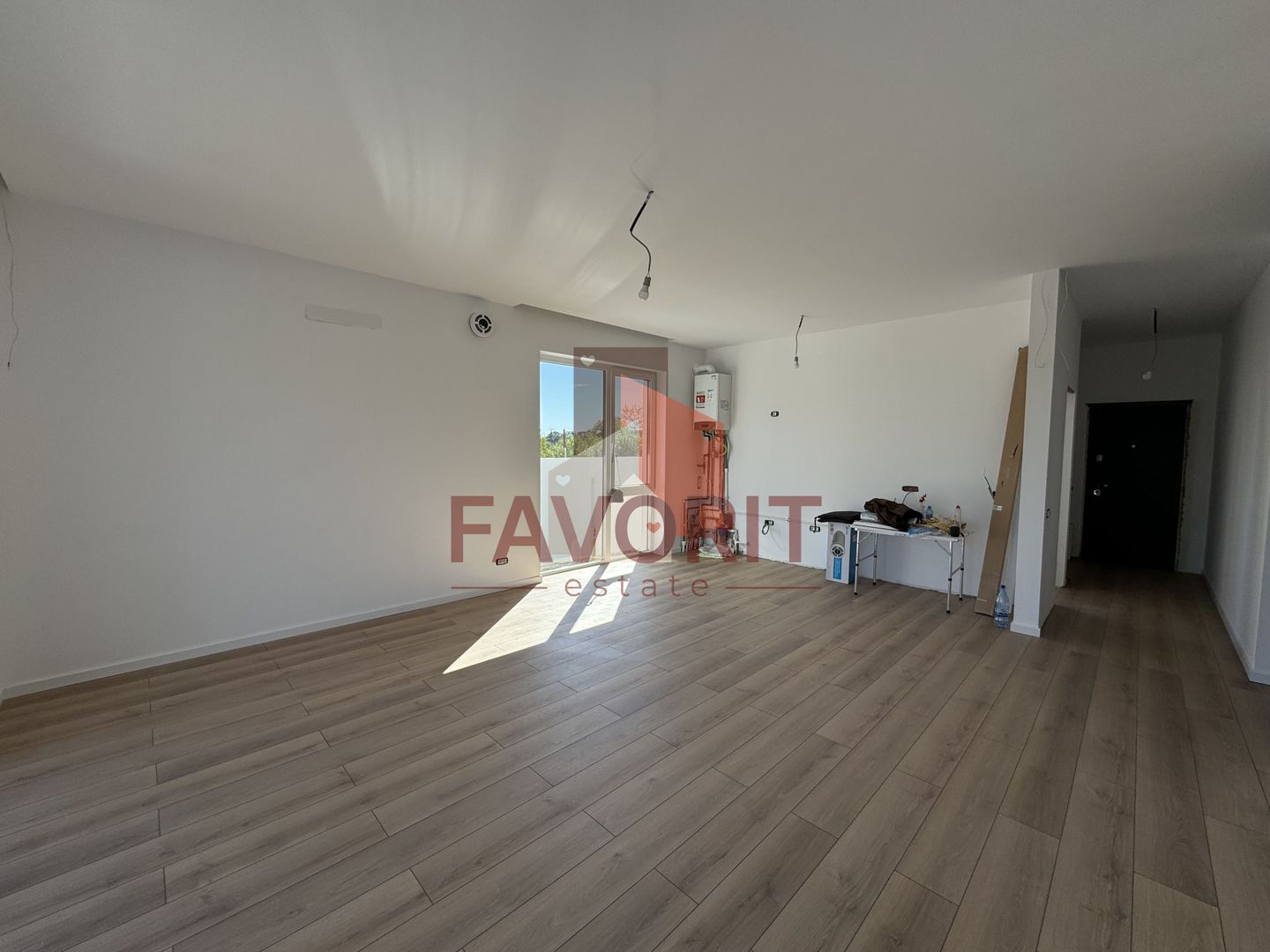 Finisat la cheie. Strada asfaltata. Zona Cora - Poză 6