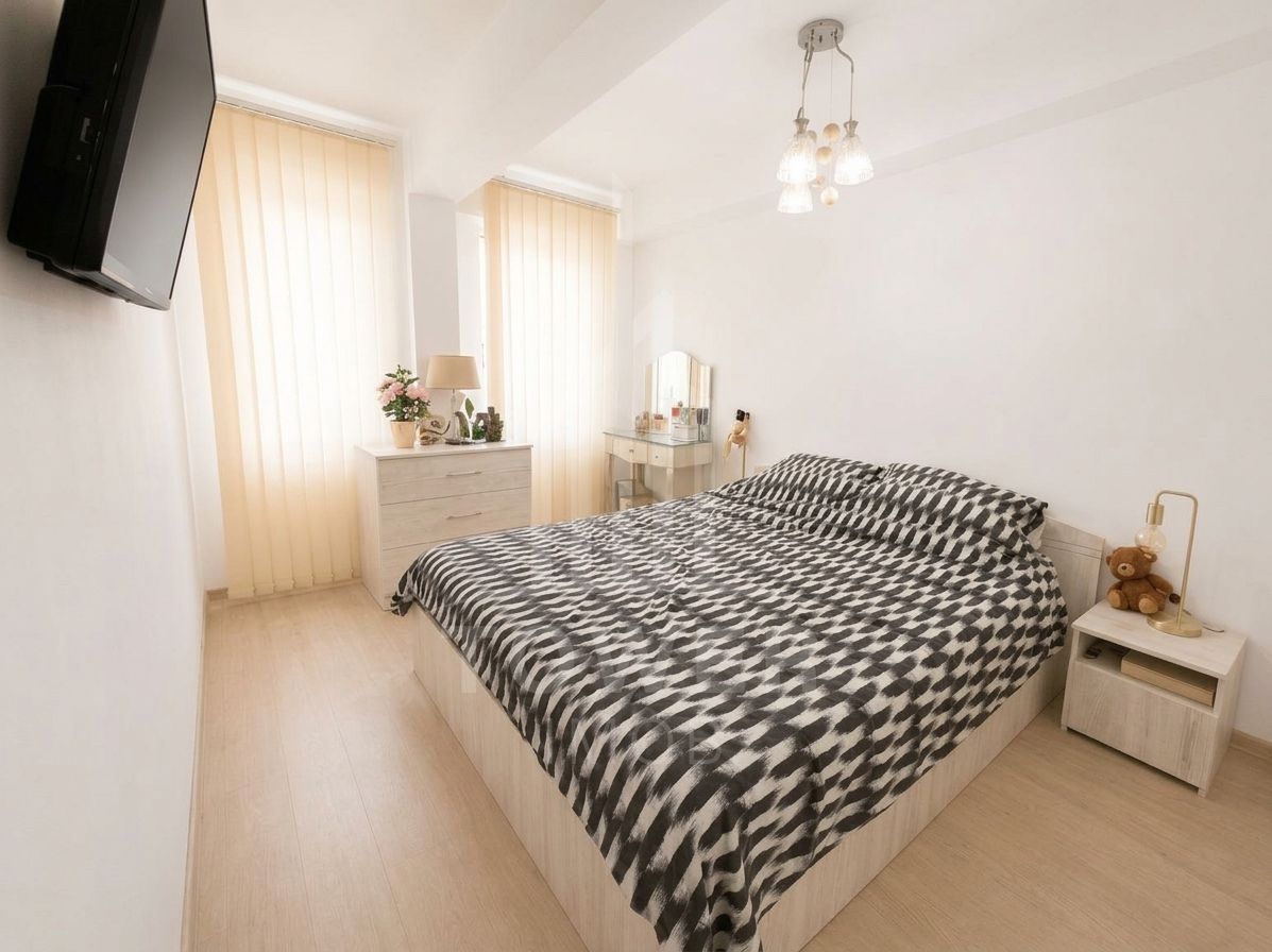 Apartament 3 camere cu 2 băi, 2 locuri de parcare și 2 balcoane - Poză 5